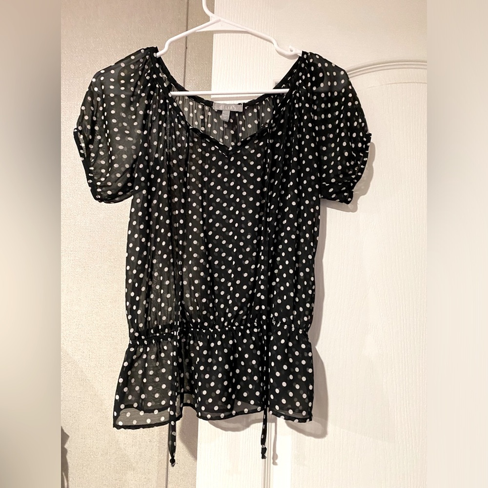 Delia’s top